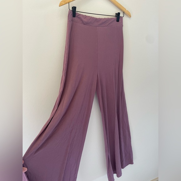 Lulu’s Set - Picture 6 of 10